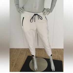 Koral White/Black Sweatpants Size L